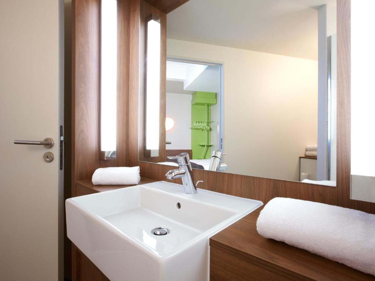 Campanile Tours Nord Hotell Eksteriør bilde